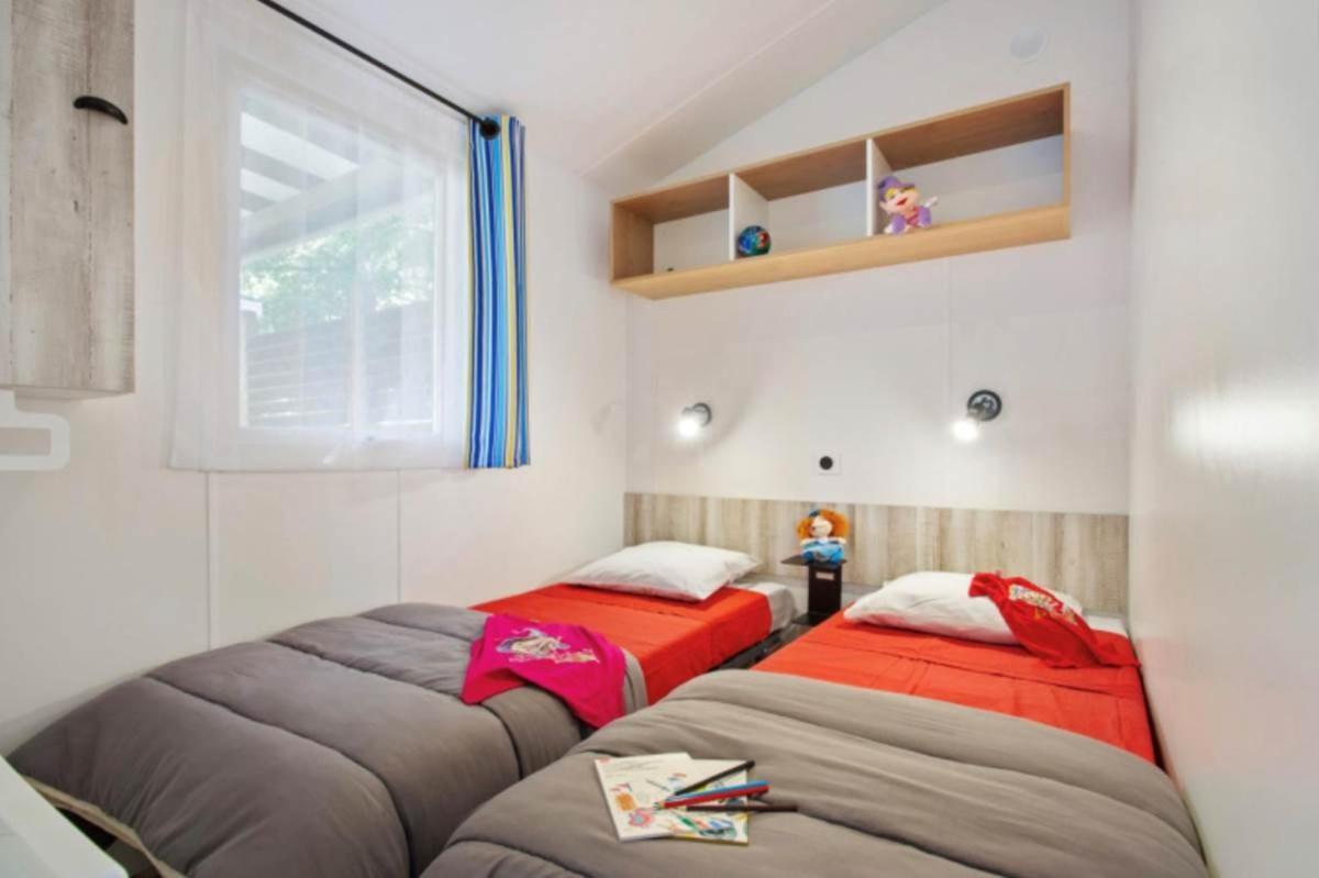 Camping Le Parc De Paris Villevaudé Værelse billede